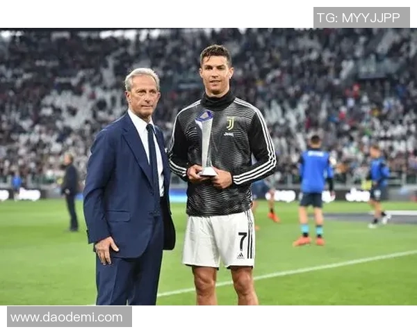 克罗托与博洛尼的激烈对决揭示意甲新赛季的竞争格局